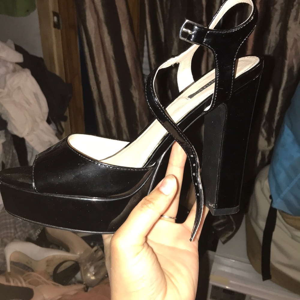 Forever 21 black heels